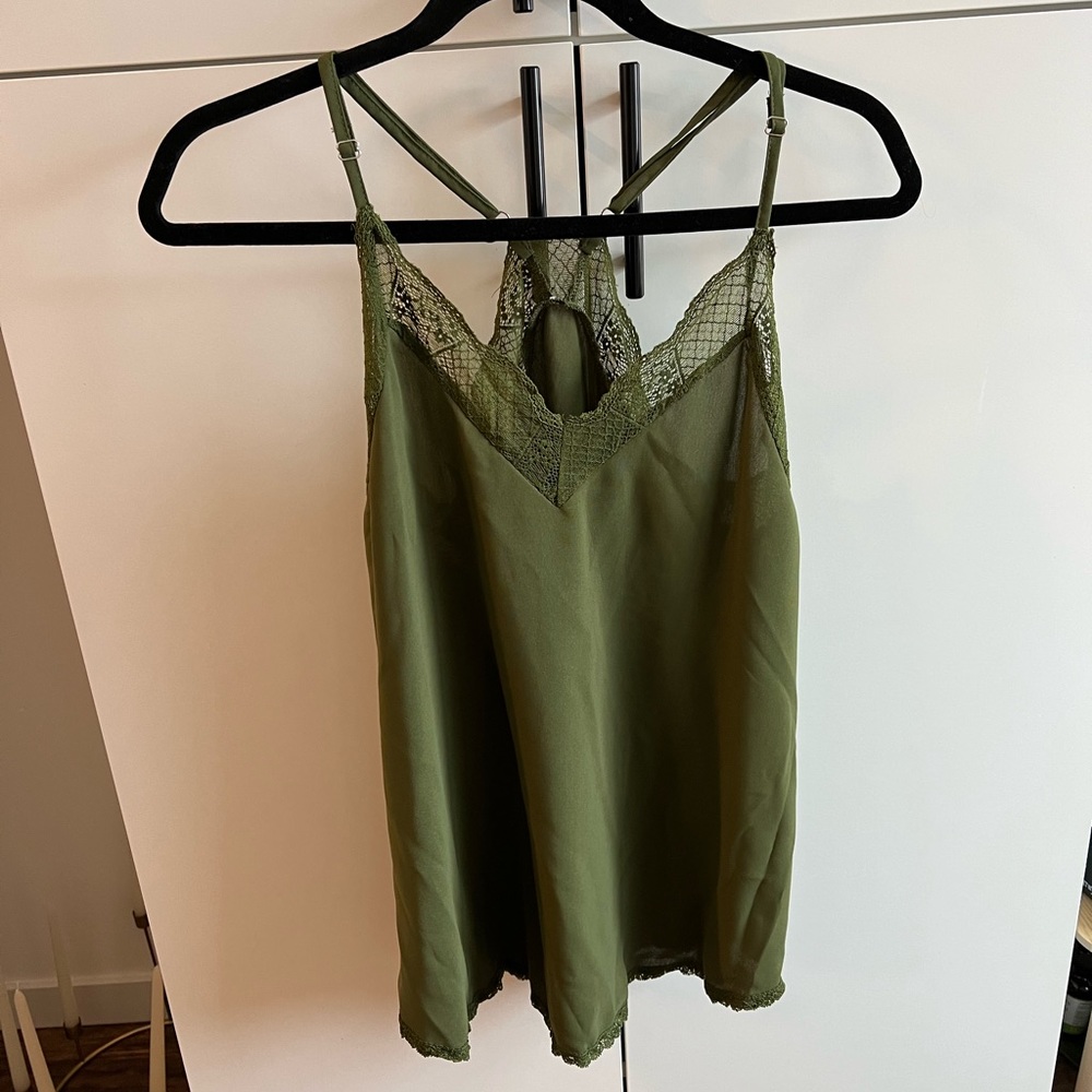 Lace Trimmed Olive Cami Tank Flowy Medium